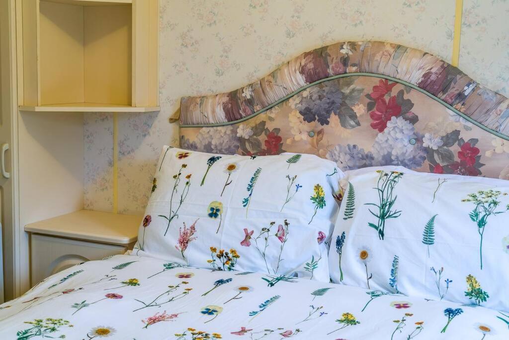 Wind In The Willows: Sleeps 4, Kitchen, Bathroom, Lounge, Wifi Napton on The Hill Extérieur photo