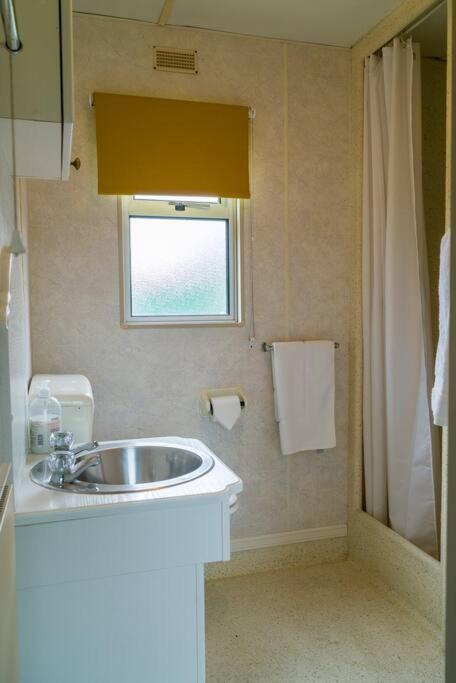 Wind In The Willows: Sleeps 4, Kitchen, Bathroom, Lounge, Wifi Napton on The Hill Extérieur photo