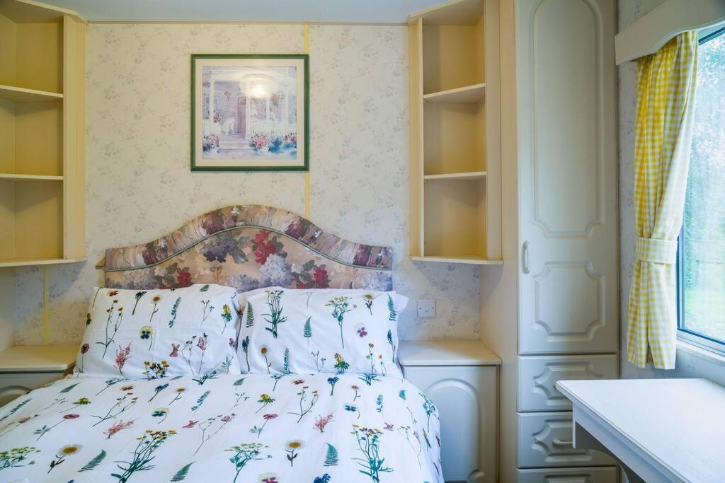 Wind In The Willows: Sleeps 4, Kitchen, Bathroom, Lounge, Wifi Napton on The Hill Extérieur photo