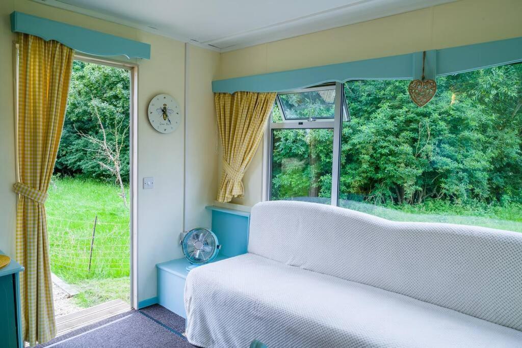 Wind In The Willows: Sleeps 4, Kitchen, Bathroom, Lounge, Wifi Napton on The Hill Extérieur photo