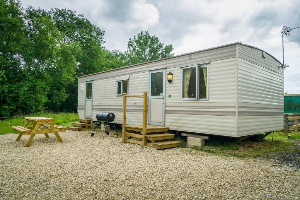 Wind In The Willows: Sleeps 4, Kitchen, Bathroom, Lounge, Wifi Napton on The Hill Extérieur photo